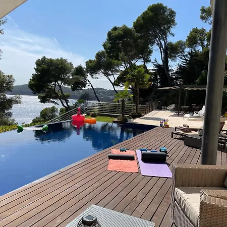 Blueview Вилла Лафранч