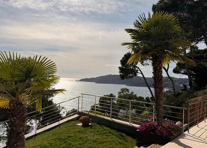 Blueview * Llafranc